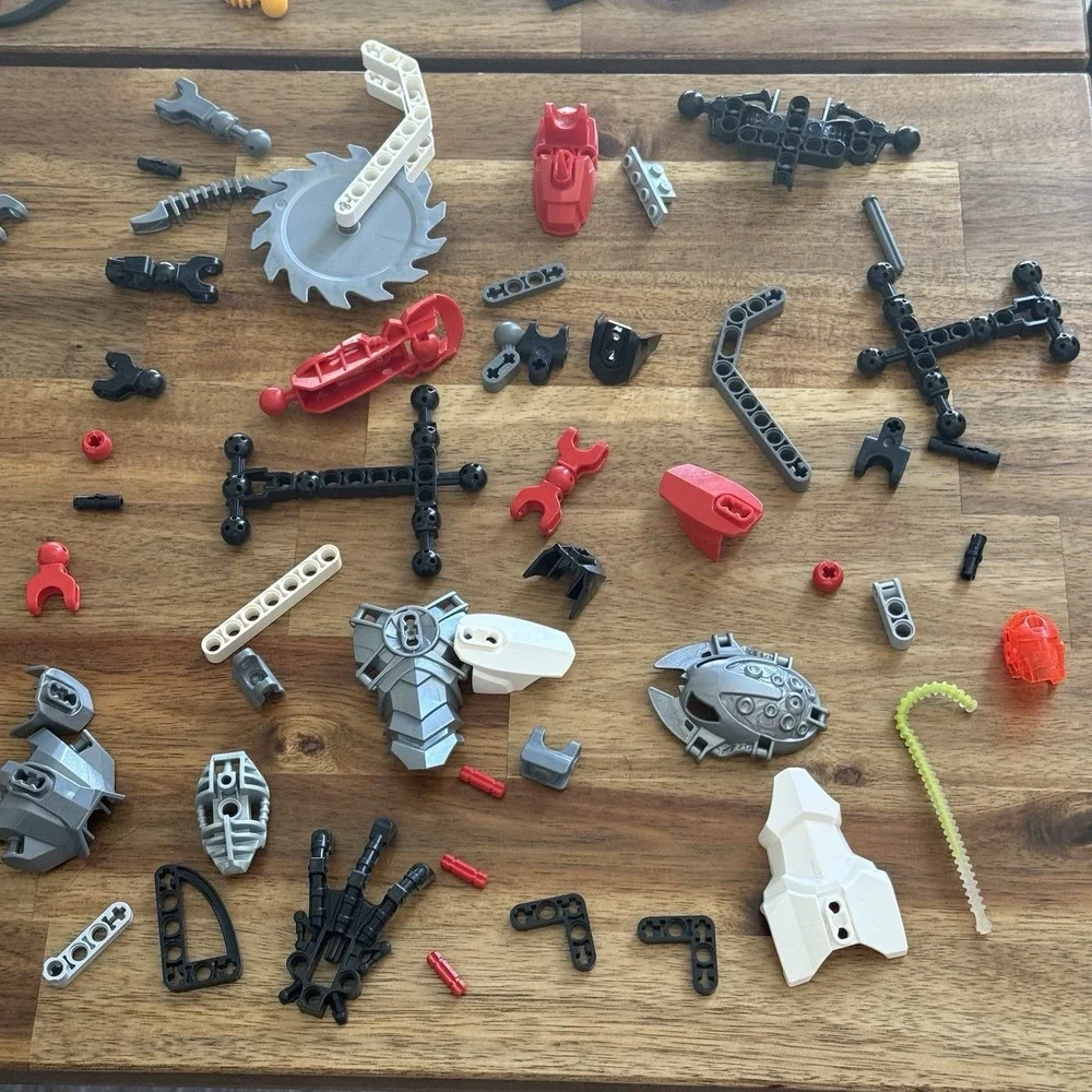 LEGO BIONICLE Hero Factory Bulk Lot of 200+ Parts Pieces 1 LB+ SEE PICTURES!